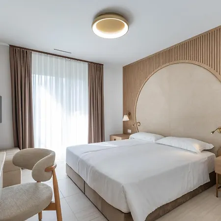 Rosalia Delta 741 Appart hôtel 4*