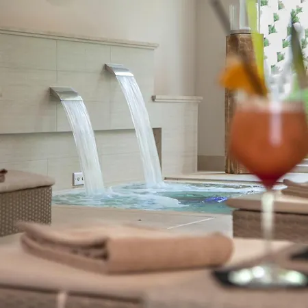 Rosalia Delta 741 Appart hôtel Ascona